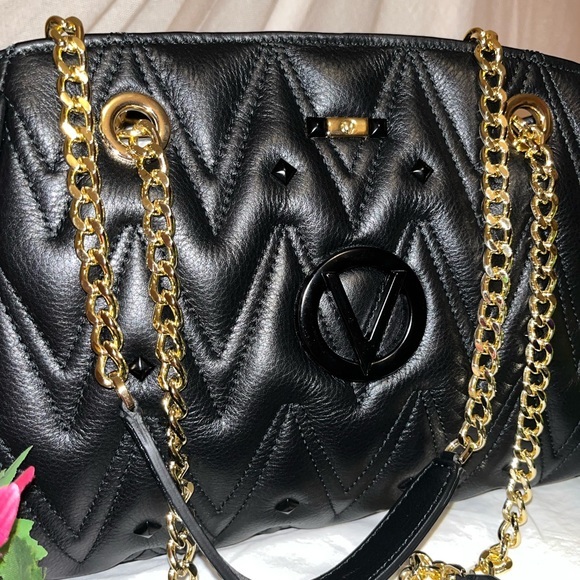 💄Valentino Quilted Leather Shoulder Bag 💄 - Picture 4 of 13